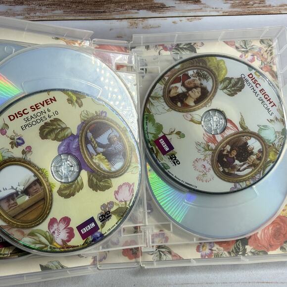 Roy Clarke’s Keeping Up Appearances Collector’s Edition DVD Set 10 Discs - Picture 9 of 10